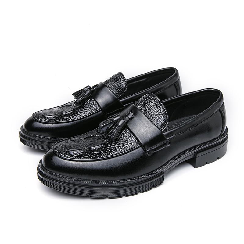 Fashion Mens Tassels Footwear Mens Luxury Brand Loafers Male Comfortable Business Shoe Pointed Toe Classic Men Shoes for Wedding
