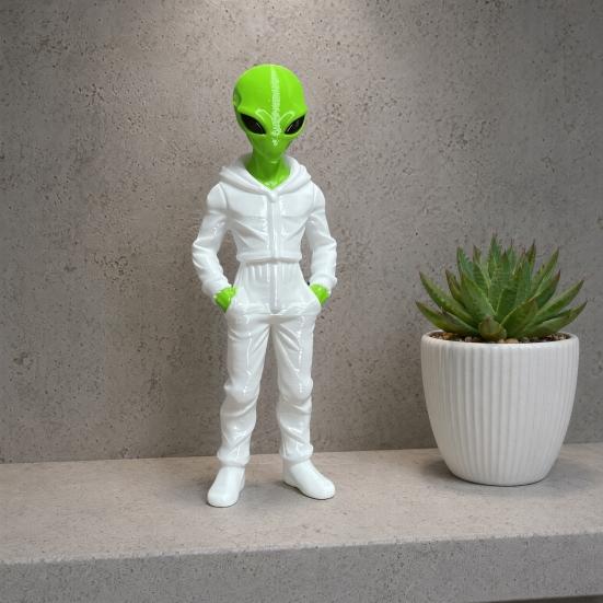 Yousheng Alien Wearing Hoodie Statue, 3D Printed Green Alien Figurine, Collectible Alien Sculpture, Sci-Fi Desktop Decoration Gift for Alien Lovers