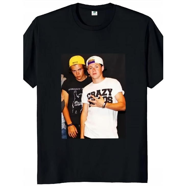 Frat Narry Graphic T-Shirt - A Casual Black Tee Featuring a Crazy Print of Harry And Niall, Made from with a Regular Fit And Short Sleeves. This S чёрный