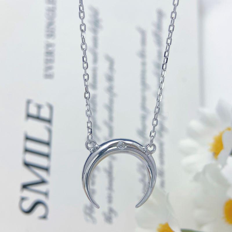 New Style S925 Silver Moon Pendant Necklace - Fashionable, Simple Women's Jewelry for Everyday Wear