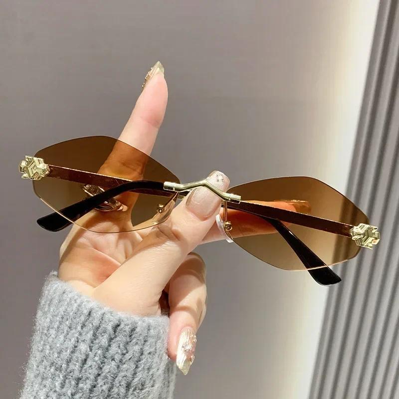 New In Sunglasses for Women Retro Brand Design Metal Small Diamond Frame Vintage Rhombus Rimless Shades Men Glasses Fashion