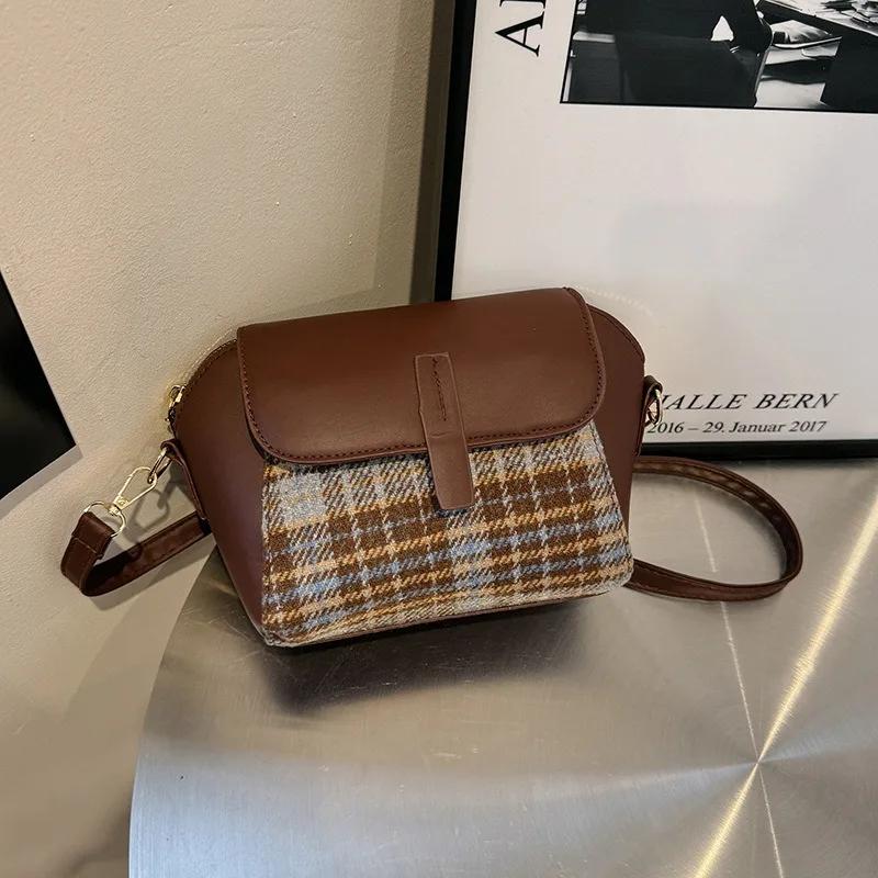 Retro Female Shoulder Crossbody Bag Niche Design Female Messenger Bag Simple Fashion New Trend Winter