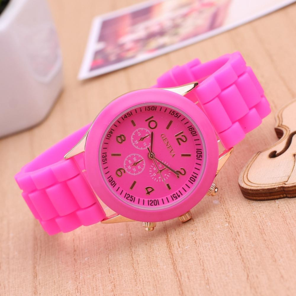 Fashionable Women's Watch Luxury Quartz Movement Silicone Band Wristwatch for Ladies