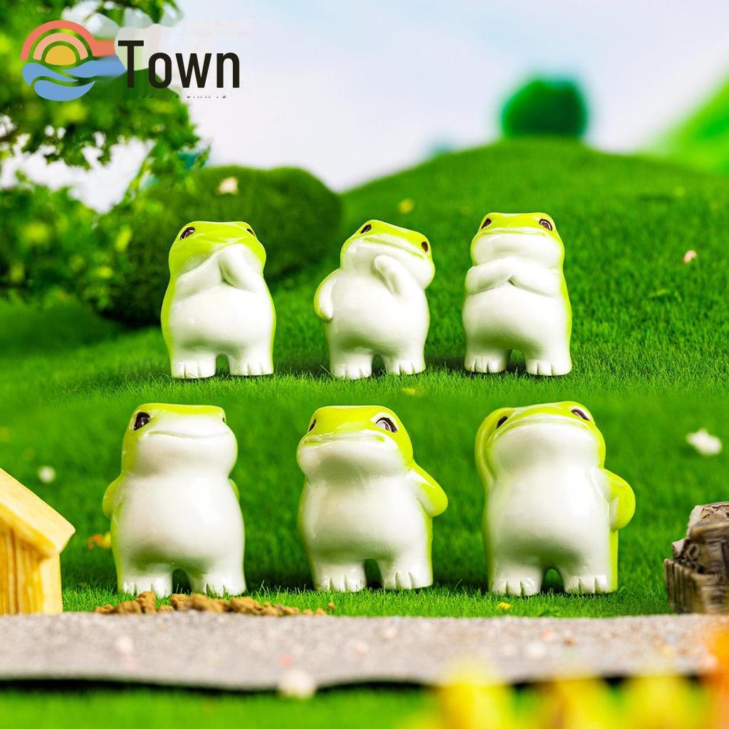 Kreative Cartoon-Frosch-Ornamente aus Kunstharz – süße kleine Accessoires für die Auto- und Schreibtischdekoration