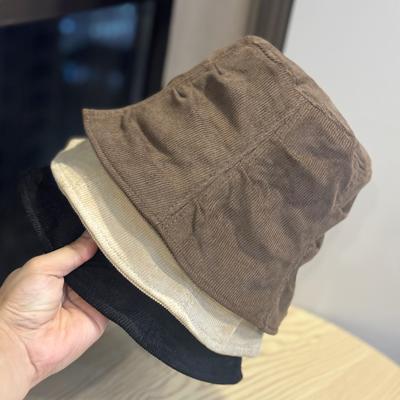 Chapeau de pêcheur plissé pour femmes Automne Couleur unie Chapeau de soleil Polyvalent Montrant le petit visage Chapeau bassin simple et tendance