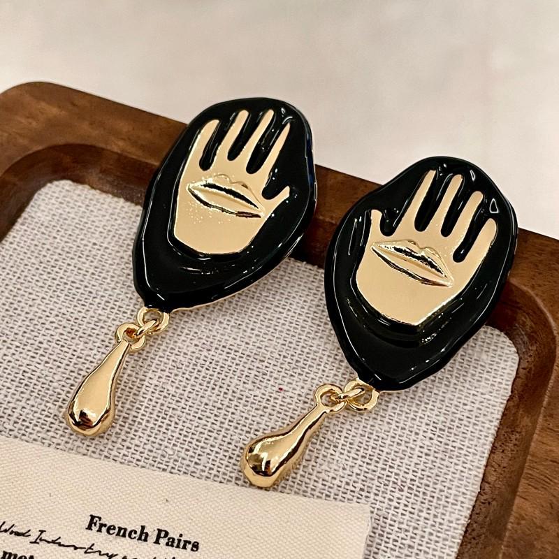 Vintage Black Series Stud Earrings 925 Silver Needle Minimalist High-End Personality Accessories for Women