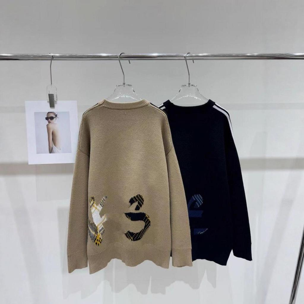 Autumn/Winter 2025 Color Block Embroidered Loose Knit Pullover