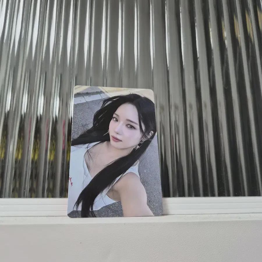 

Fromis9 Jisun Photocard