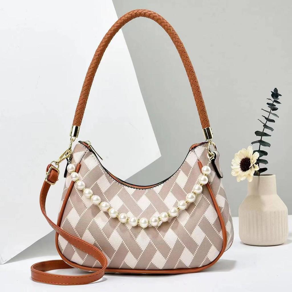 Fashionable Multi-functional Pu Leather Handbag Featuring Stylish Chain And Lock Design StyleG
