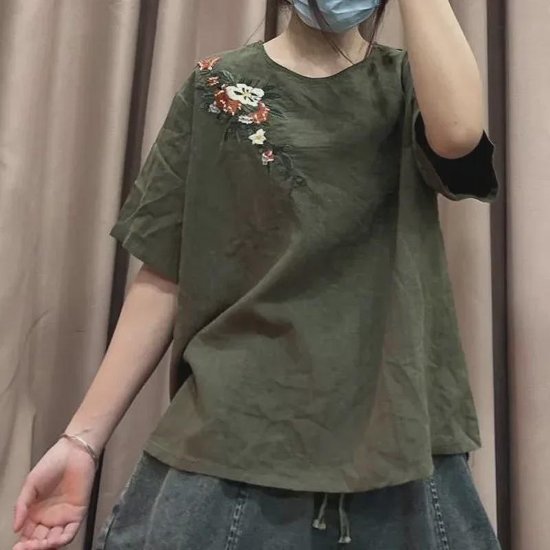 Damski letni etniczny haftowany bawełniano-lniany luźny T-shirt z krótkim rękawem