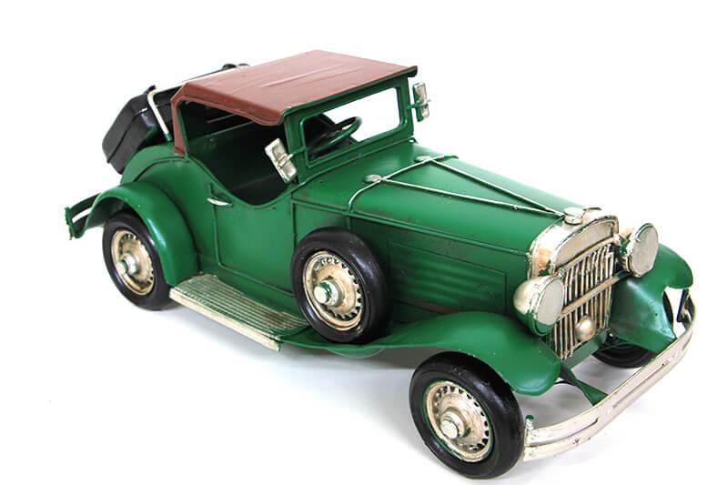 

Декоративная металлическая машина