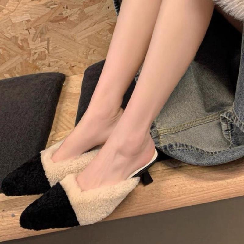 Fashion New Luxury Kitten Heel Furry Mule Slides Women Sexy Slippers Ladies Pointy Toe Stiletto Plush Sandals Winter Party Shoes