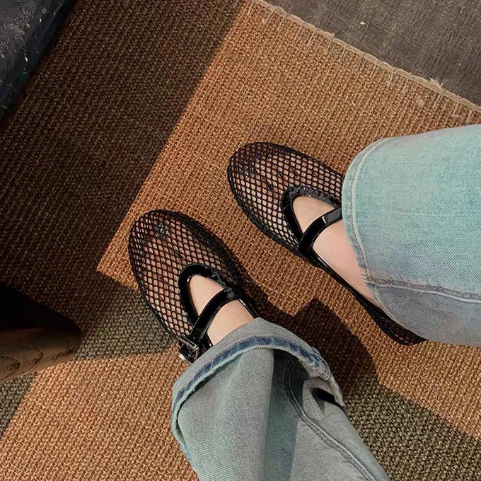 Sheepskin version~ Leather hollow mesh sandals women's summer one-word buckle with round head flat bottom shallow mouth Mary Jane single shoes