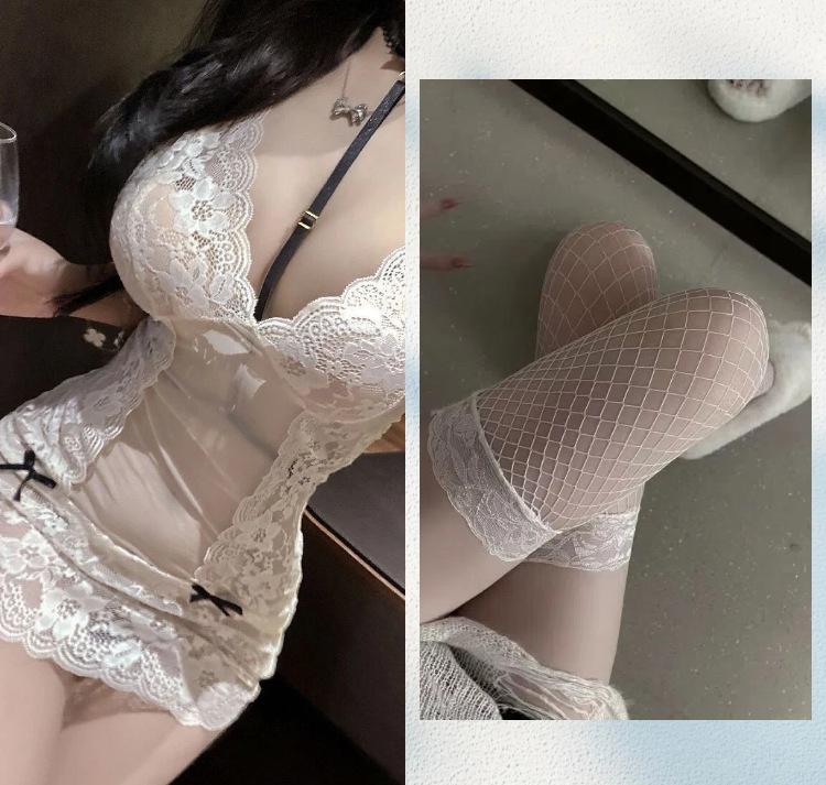 New High-end Objects Deep V Dew Ditch Lace Perspective Temptation Provocative Hip-wrapped Nightdress Sexy