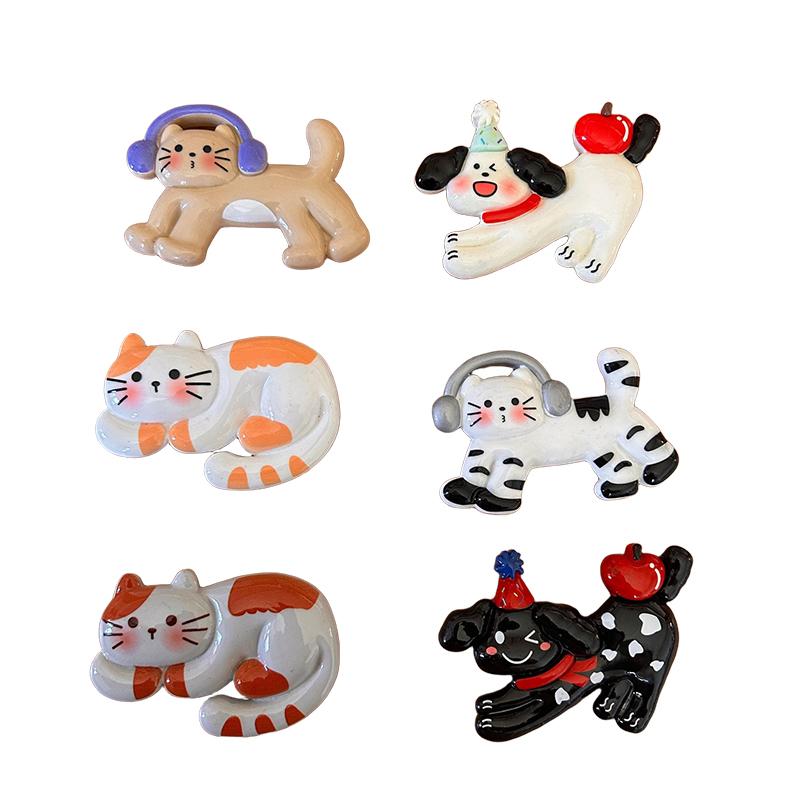 1PC Multiple Styles Decorative Fridge Stickers Funny Cartoon Cat and Dog Stereoscopic Accessories