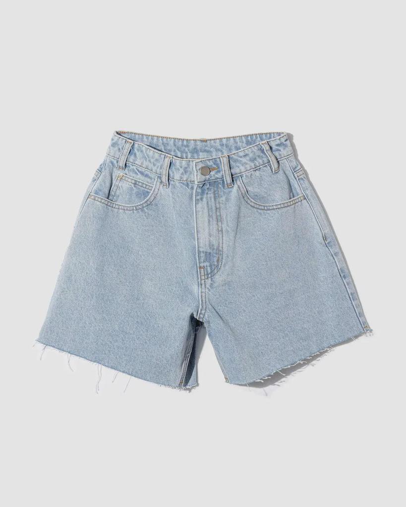 Women's Stylish Raw Edge Denim Shorts: Simple, Versatile Design for Popular European and US Markets