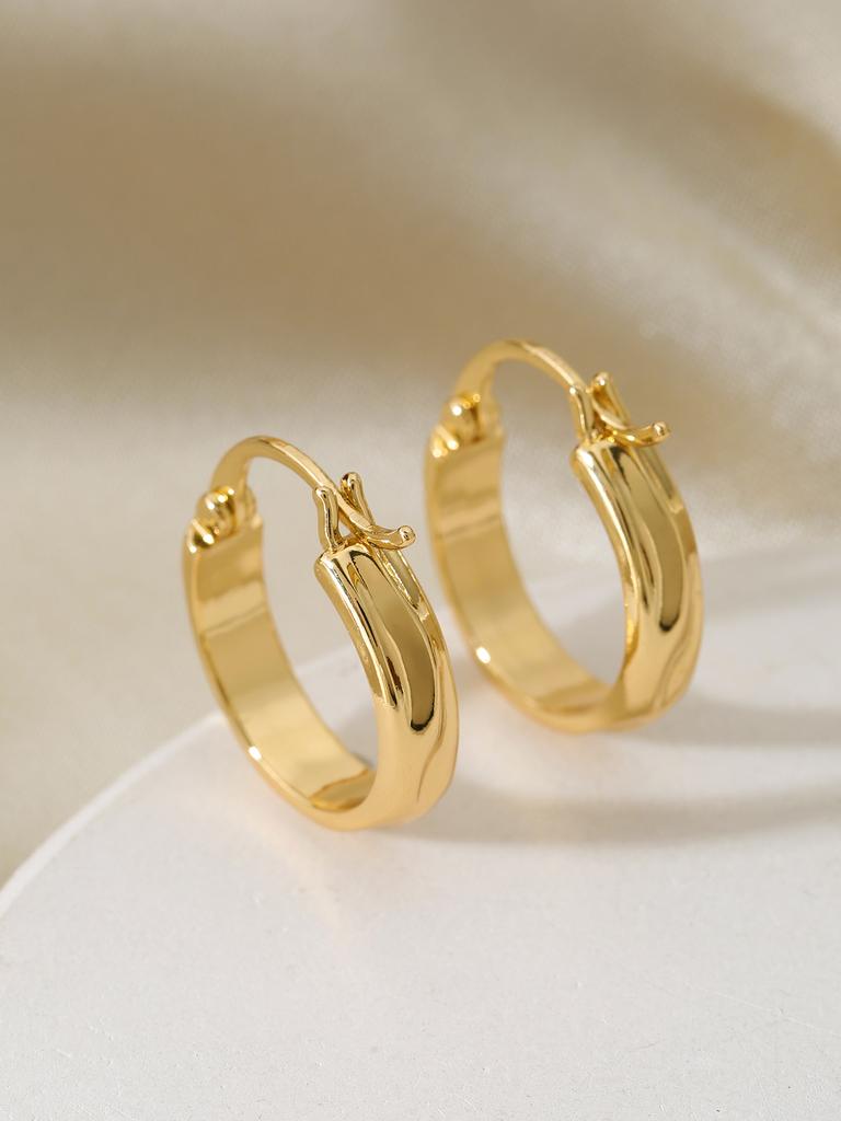 Luxury Minimalist Geometric Round Hoop Earrings Simple Fashion Studs For Women Elegant Daily Jewelry Accessory Gift