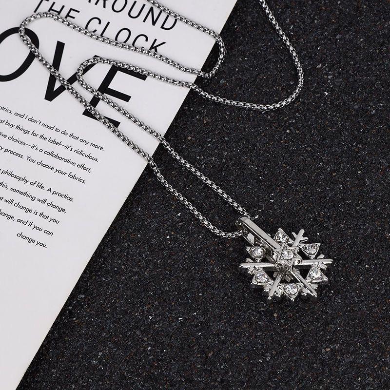 Rotating Snowflake Necklace Pendant for Men and Women, Fashionable and Simple Necklace Accessory