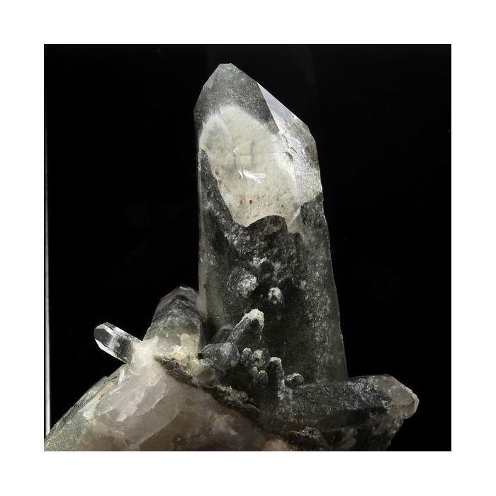 Pierres et Minéraux. Quartz fantôme. 573.3 ct. Les Deux Alpes, Oisans, France..
