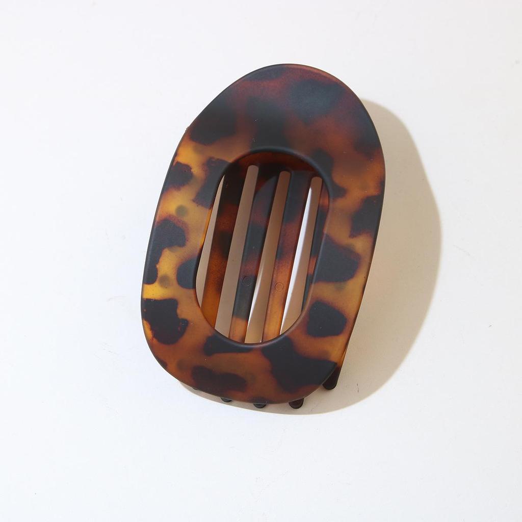 Large Round Duckbill Hair Clip with Strong Grip and Bendable Teeth - Hair Accessory