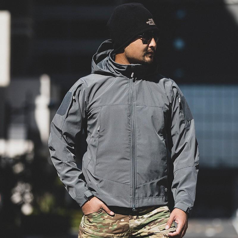 

Outdoor Lightweight Commuting Jacket Assault Soft Shell Men s Wind-proof Water-proof Mountaineering Coat S сірий