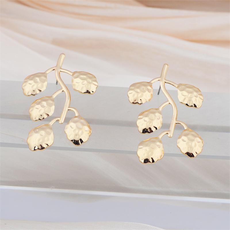 Irregular Branch Leaf Geometry Golden Smooth Stud Earrings for Women Girl Korean Love Aesthetic Daily Life Minimalist Jewelry