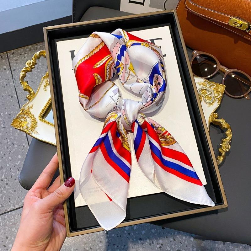 Zhang Ruonan silk scarf women's spring and summer new fashion retro accessories scarf neck high-end small square scarf