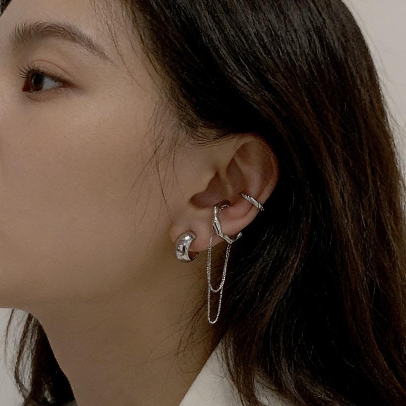 Irregular Chain Set Earrings with A Cool and Elegant Style. No Ear Holes. Ear Bar Clasp for Women.