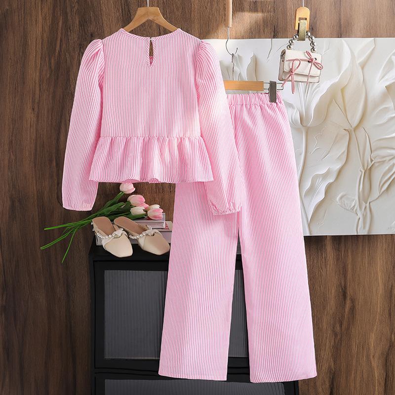 Mädchenmode-Set Herbst Kinder Freizeit Fliege mit Rüschenkanten, Puppenoberteil, Gestreifte Weitbein-Hose