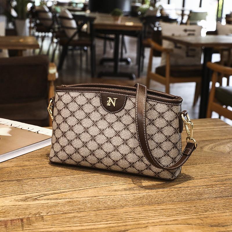 New diamond design high-end women's bag retro style underarm handbag casual versatile shoulder messenger bag