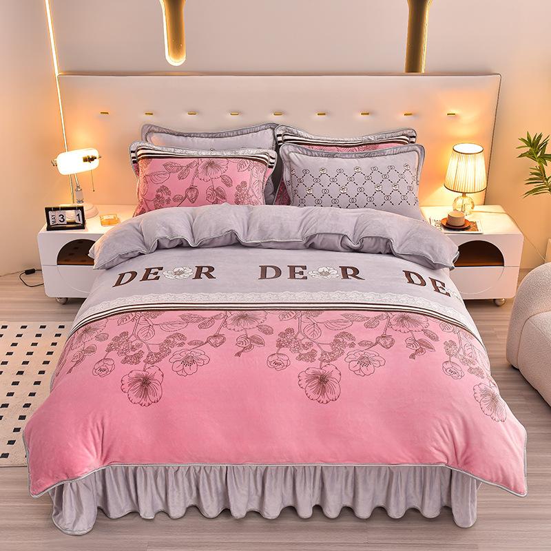 New Milk Velvet Bedding Set of Four Winter Thick and Warm Double-sided Velvet Bed Skirt Duvet Cover Pillowcase