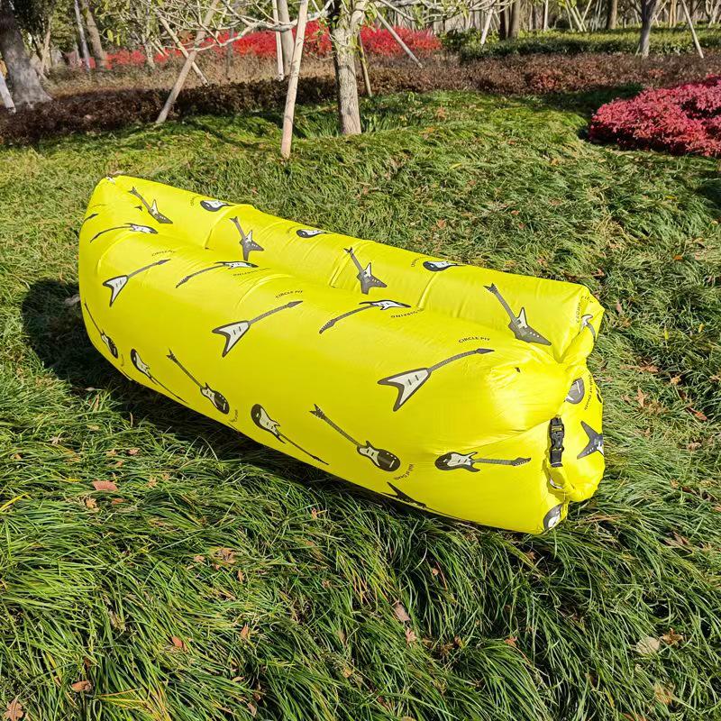 Canapea Gonflabilă de Exterior Lazy - Sac de Dormit Portabil și Pliabil în Stil Pernă