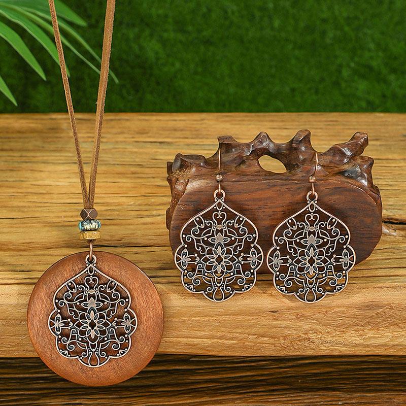 

Bohemian Vintage Tassel Earrings Necklaces Set for Women Ethnic Round Hollow Carved Rope Chain Necklace Jewelry Accessories