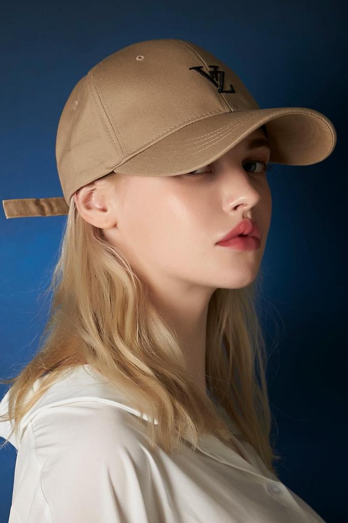 3D Monogram logo over fit ball cap Beige [VARZAR]