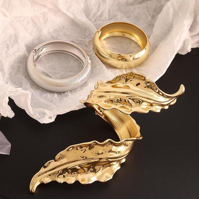 European & American Hip-Hop Old Money Textured Irregular Bracelet