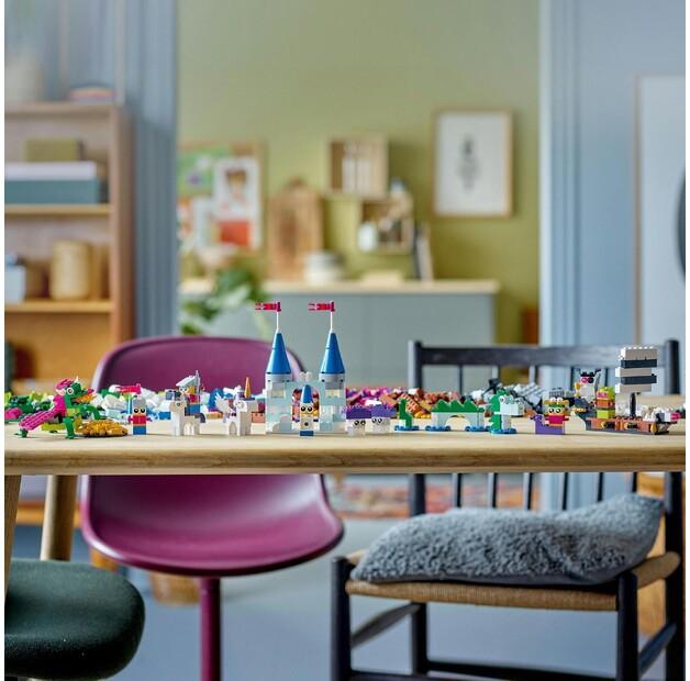 LEGO Classic 11033 Creative Fantasy Universe