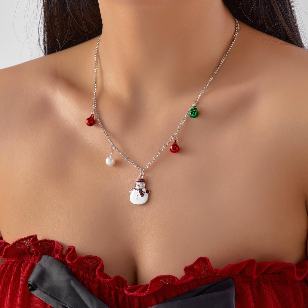Delicate Christmas Tree Pendant Necklaces for Women Sweet Colorful Bells Crystal Snowflake Necklaces Friendship Jewelry Gifts