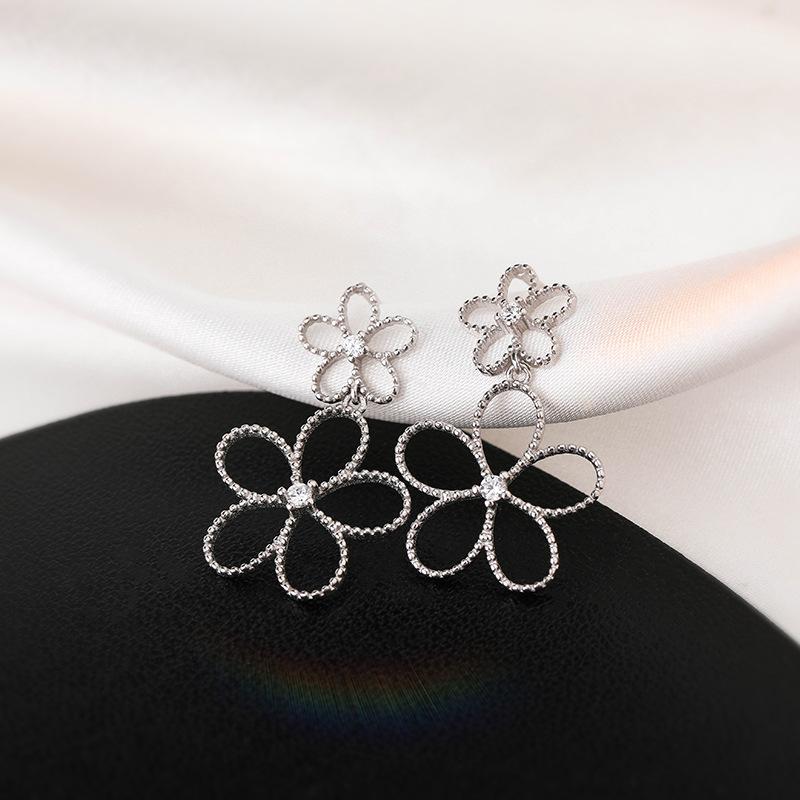 Cercei Dongdaemun Temperament Design Floarea-soarelui Retro Francez Versatili cu Zirconiu Strălucitor Floare Golă