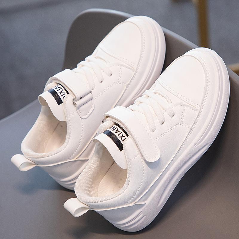 Детская минималистичная и модная низкая обувь на липучке для спорта и отдыха. Маленькие — фото 14