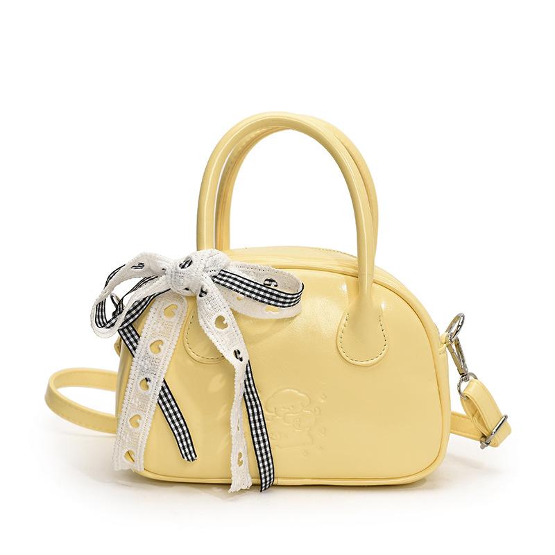This year's popular small bag women's 2025 new summer versatile messenger bag high-end portable bowling bag