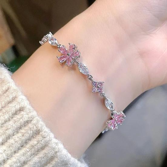 Rosa Zirkon Kirschblüten-Schleifenarmband Elegante Strass-Blumenkette Leichtes Romantisches Design Geschenk für Frauen Zarter Alltags Schmuck