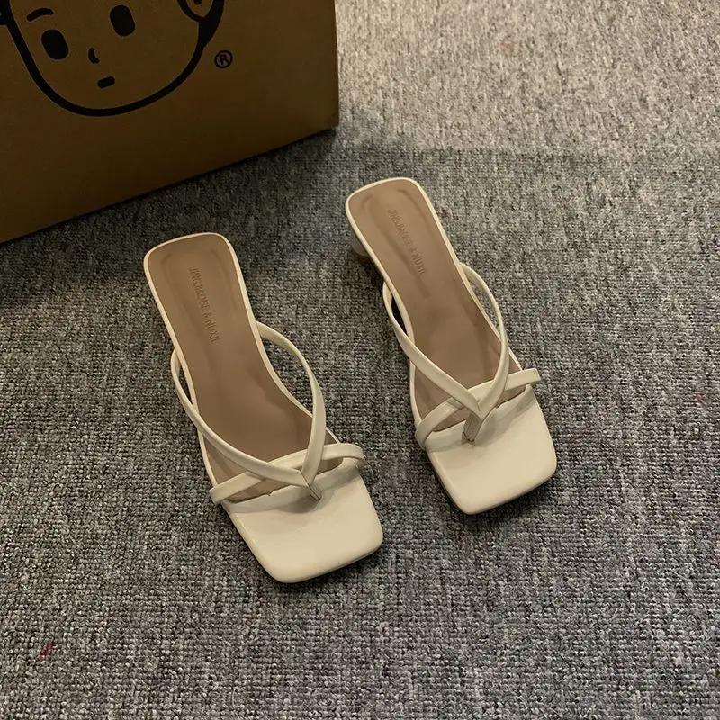 

Женские тапочки Белые шлепанцы с открытым носком Серебристые слайды Сексуальные уличные домашние сандалии Обувь для женщин Низкий каблук для пляжа I Повседневные 39 38