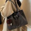 Simple suede underarm bag women's winter new trendy retro tote bag large-capacity commuter bag