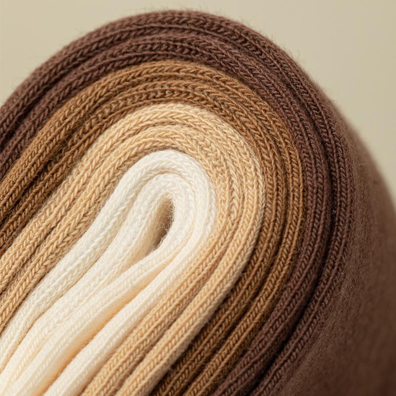 Female Spring and Autumn Fashion New Cotton Sports Tube Socks