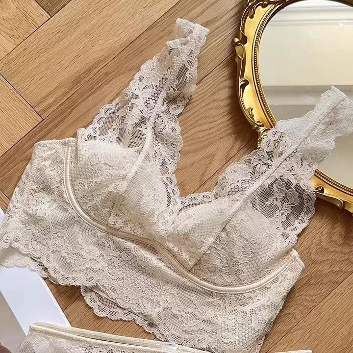 High luxury women s big breasts show small French thin beautiful back sexy steel rimless vest women s bra 32/70ABC