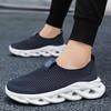 Fashion Men Casual Shoes Sneakers Outdoor Mesh Breathable Men Comfortable Shock-absorption Slip On Loafers Men Sandalias De Mujer Verano