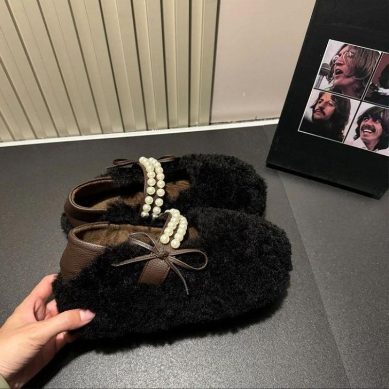 Thick-soled and Fleece-lined Shoes - A New Style That Is Highly Versatile and Comfortable. Cotton Shoes.