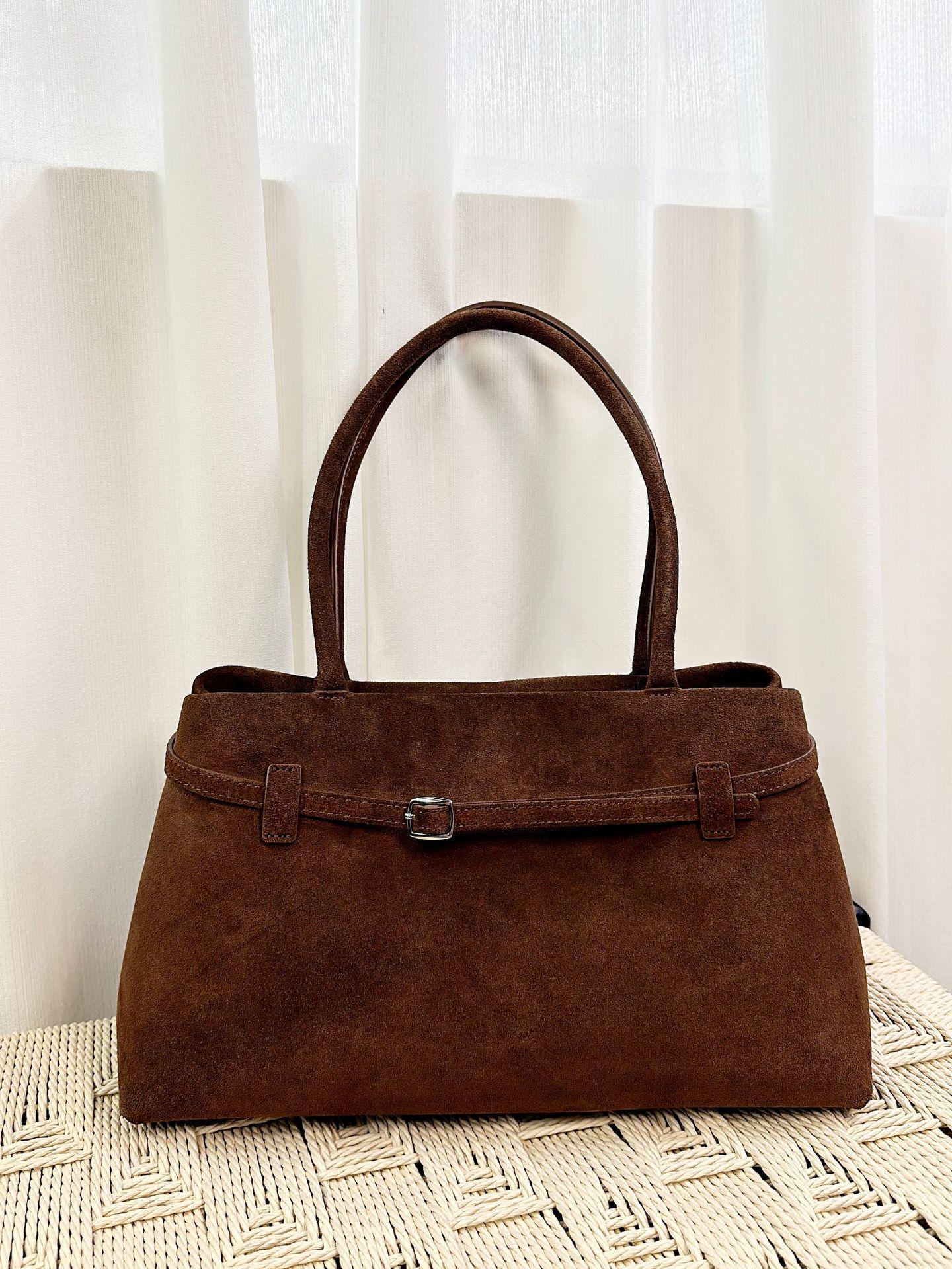 

Autumn/Winter Niche Leather Tote: Large Capacity Underarm & Shoulder Bag 34x19x17 cm