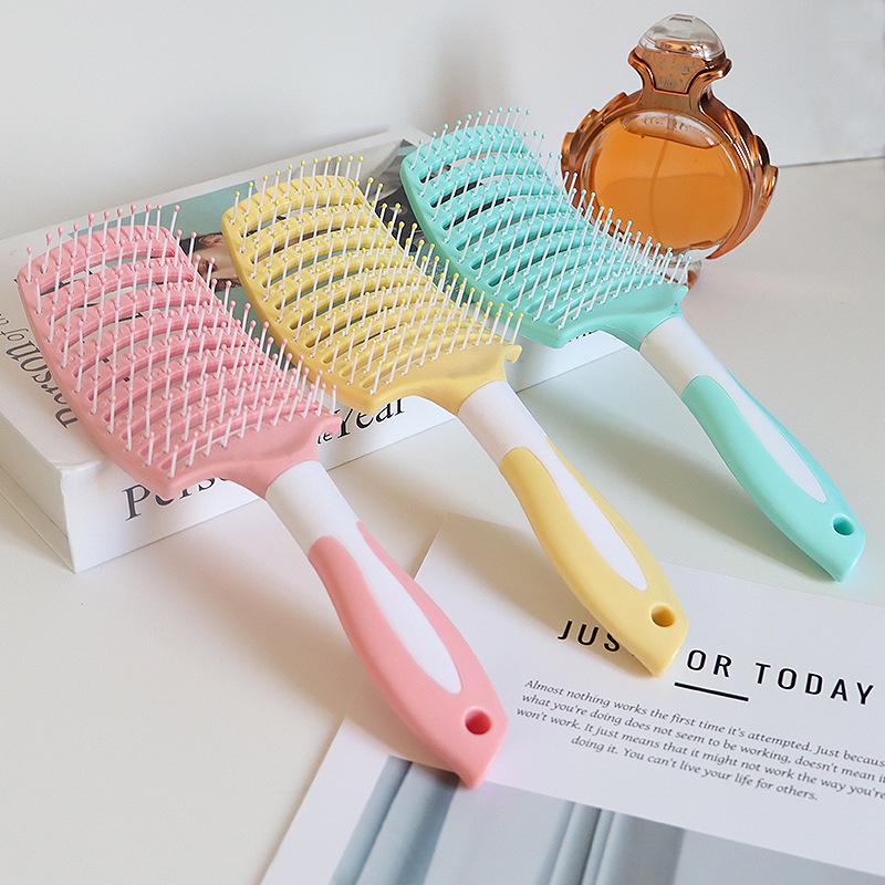 New Women's Plastic Rib Comb for Fluffy Styling & Scalp Massage - Large Curved Design for Long Hair