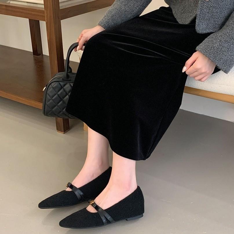 2025 höst nya spetsiga med rosett inre höjd pendling temperament dam enkel skor